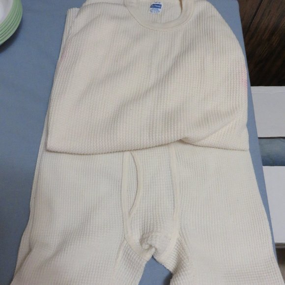 HEALTH KNIT LONG UNDERWEAR SET PANTS 34-36 AND TOP IS 38-40 - Picture 1 of 4